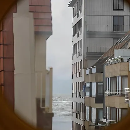 Big And Comfortable Triplex In *