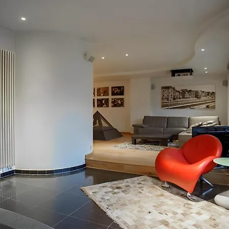 Big And Comfortable Triplex In *