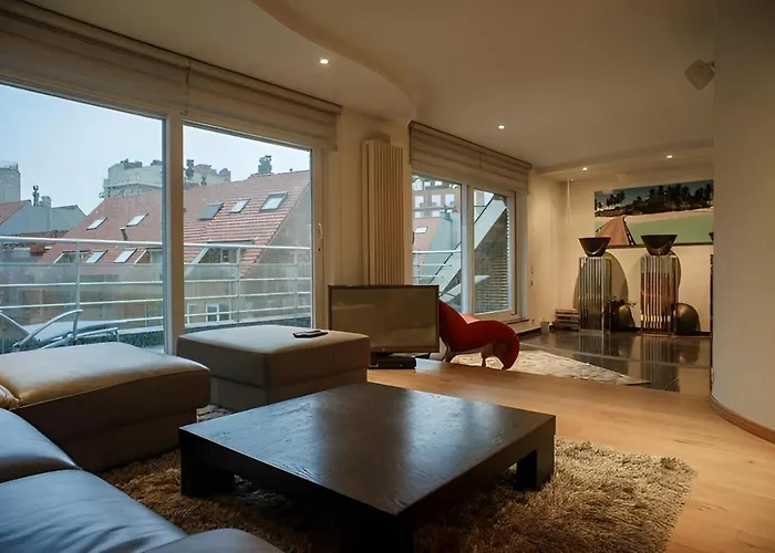 Big And Comfortable Triplex In